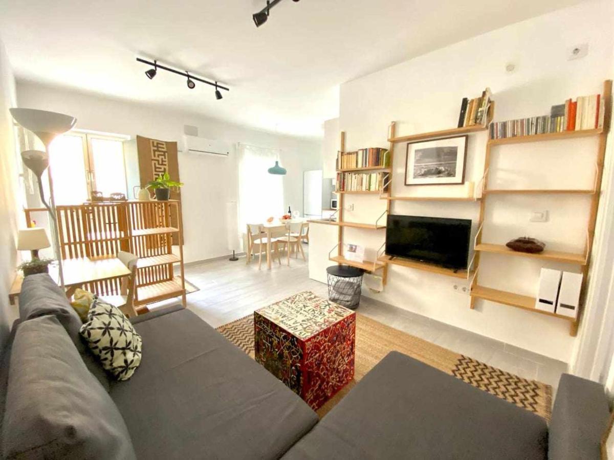 Monkeys Apartments Los Viajantes Seville Exterior photo